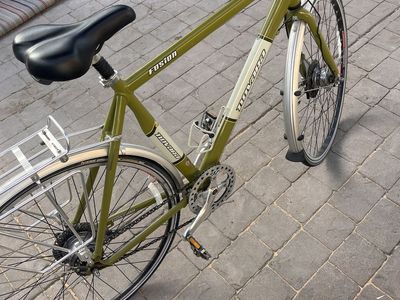 Novaro Fusion 22.5" 8-Speed Hybrid City Bike - Green