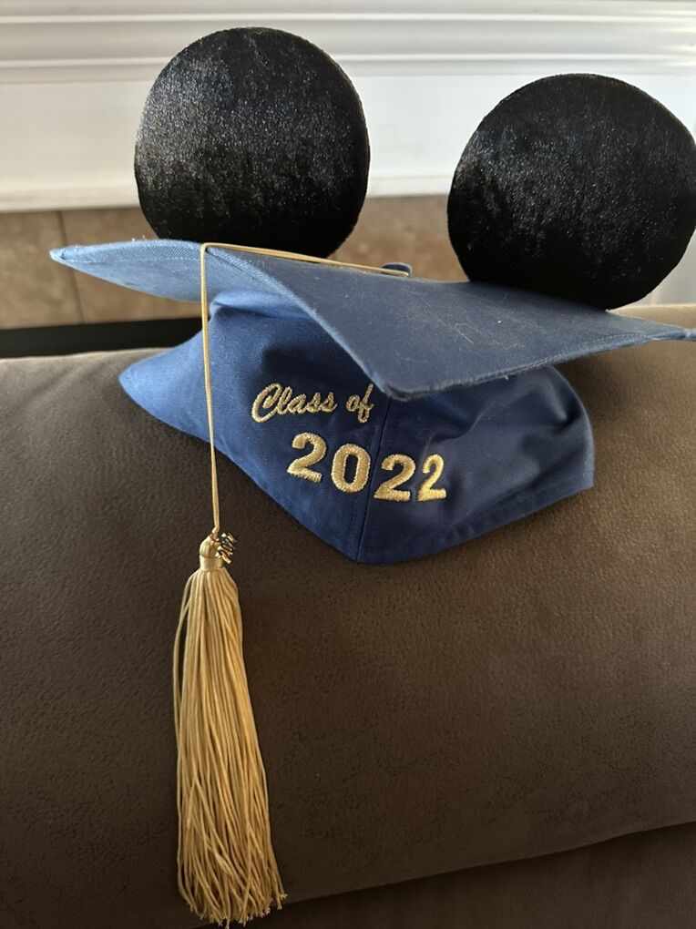 Minnie Mouse Ears And Graduation Cap