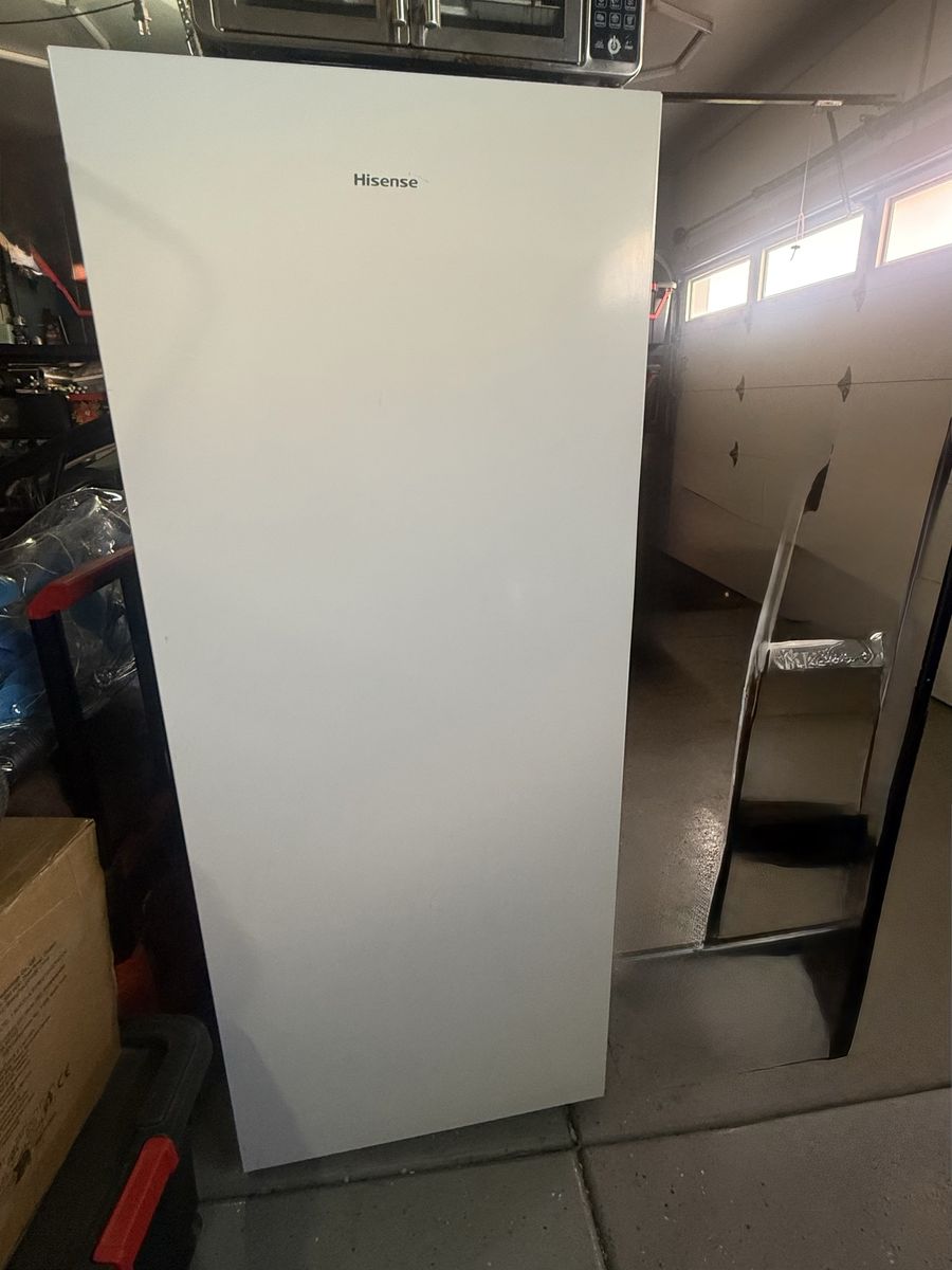 Hisense White Upright Freezer - Excellent Condition with Wire Shelves use as fridge or freezer