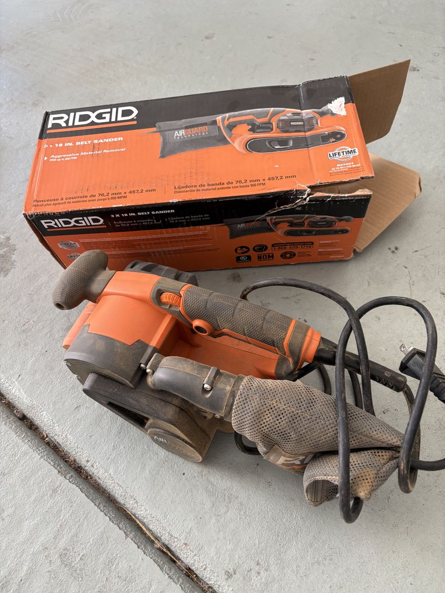 Ridgid 3"x18" Belt Sander