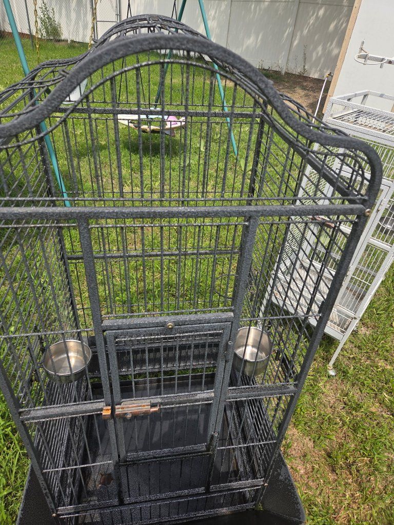 Large Black Metal Bird Parrot Cage with skirt and Feeding Bowls