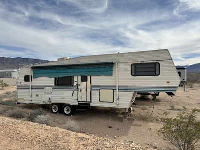 30' 5th Wheel Trailer