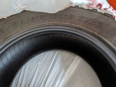 Tire 255/75R17