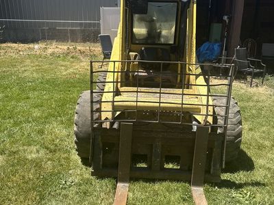 New Holland L-779
