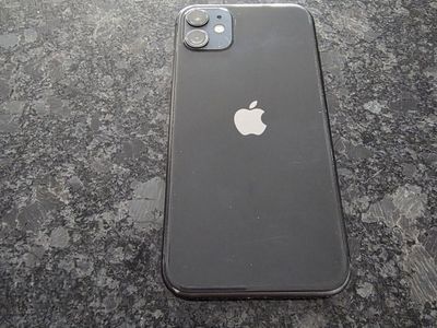 Apple iPhone 11 - Black
