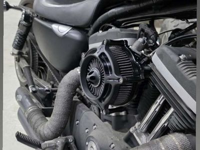 Harley Sportster 883 Iron Edition**