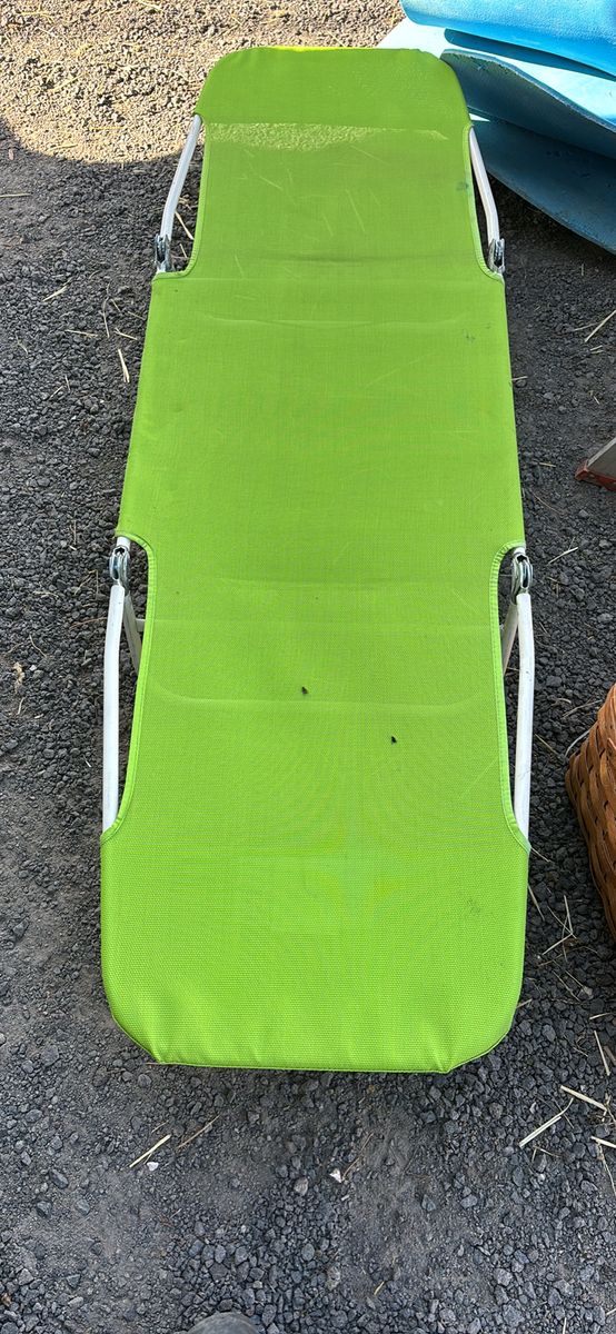 Cot And Beach Chairs