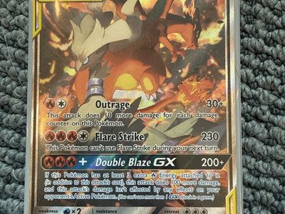 Reshiram & Charizard GX SM201 Tag Team Promo Pokemon Card