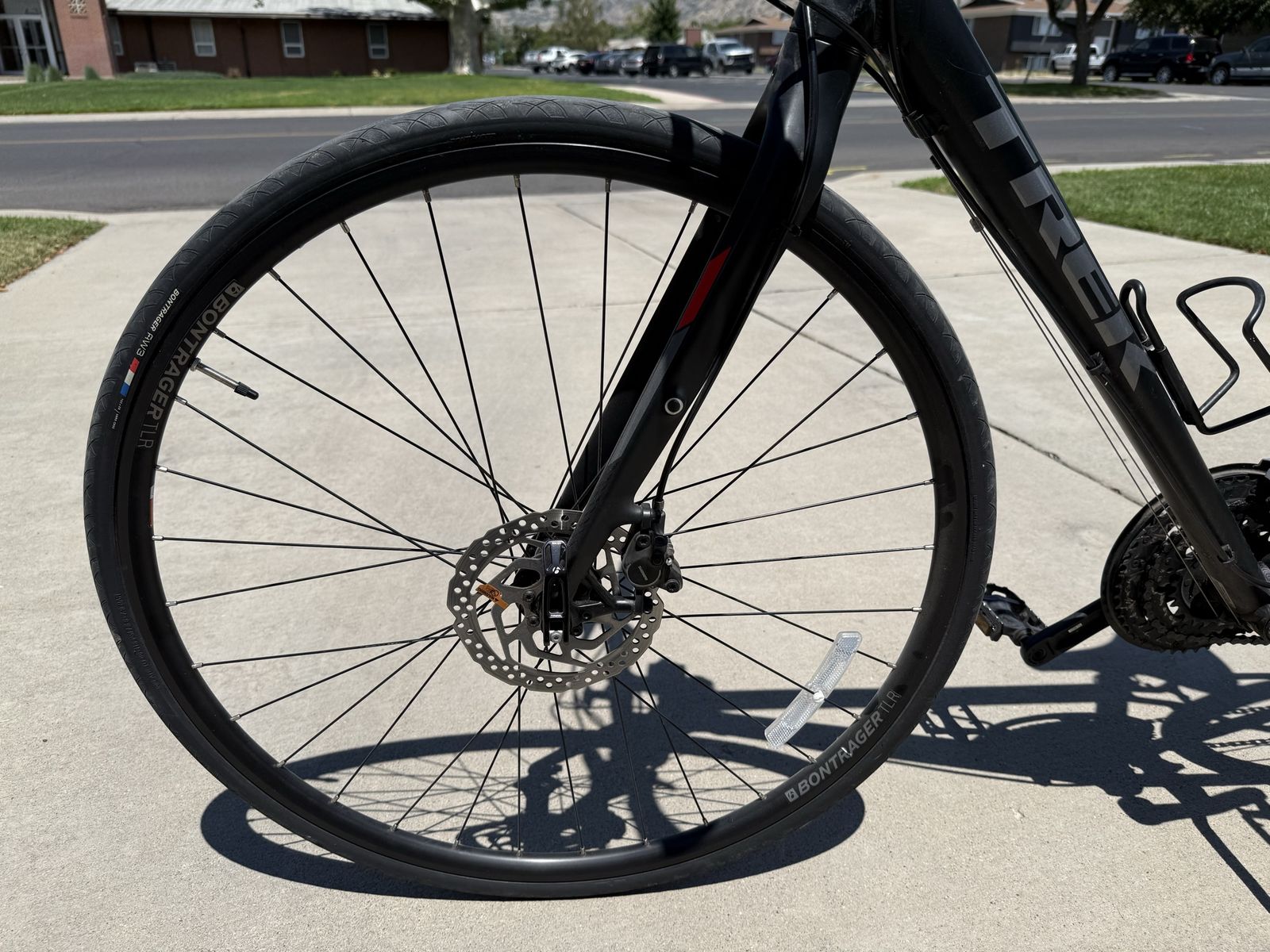 Main image 4