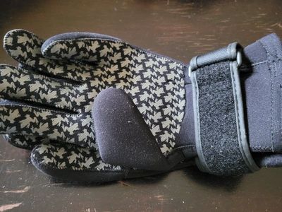 Akona Adventure Gear Gloves