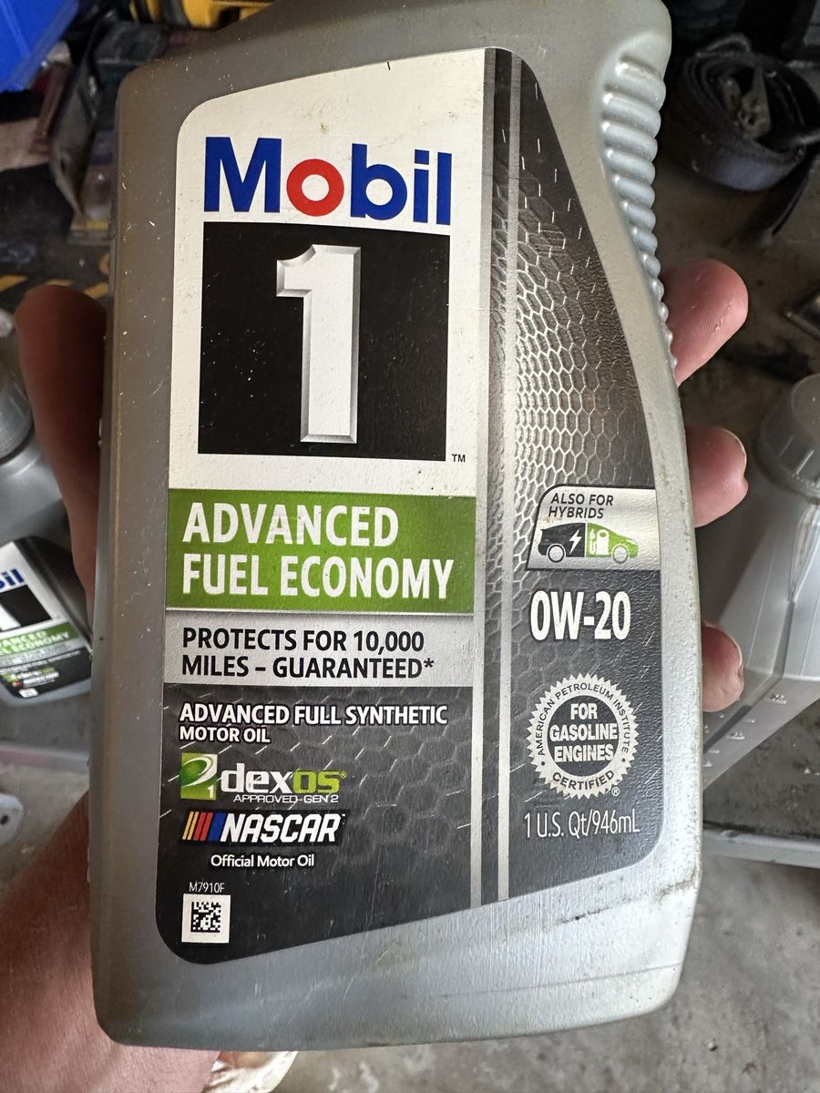 Mobil 1 Advanced Fuel Economy 0W-20 Full Synthetic Motor Oil - 4 Quarts