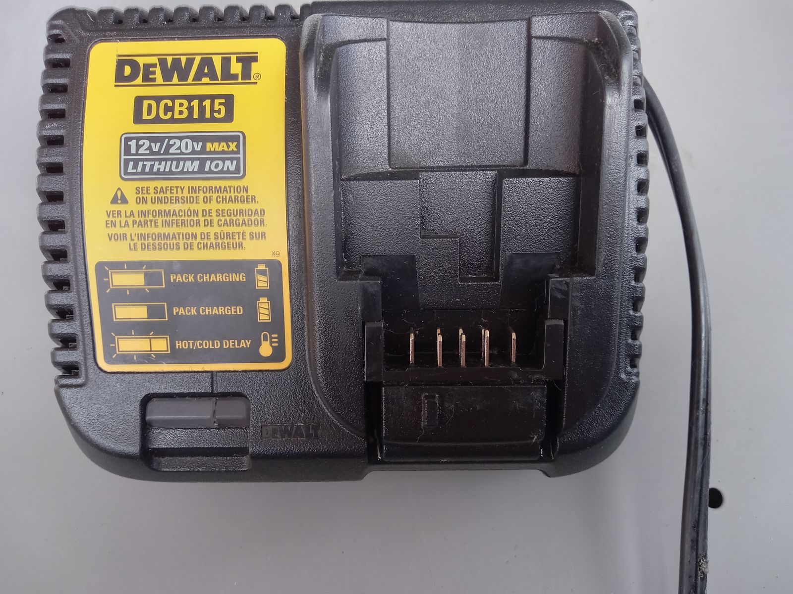 Dewalt battery charger