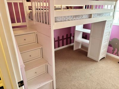 Beautiful twin loft bed! Drawers/ shelves/ and vanity.
