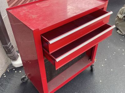 LHeavy-Duty Red Rolling Toolbox – Great Condition