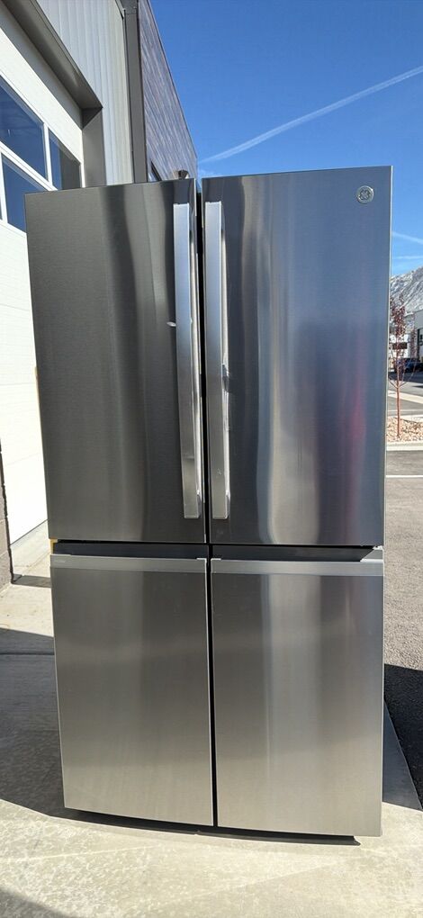 GE FRENCH DOOR REFRIGERATOR