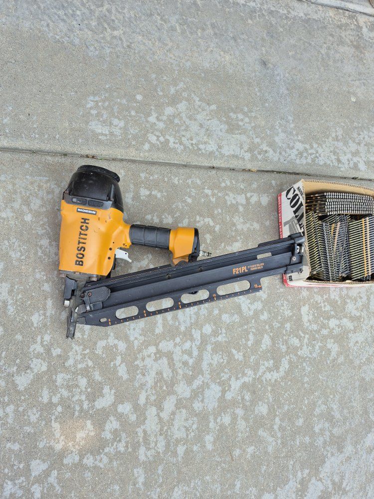 Bostitch F21PL 21-Degree Plastic Collated Framing Nailer with Box of Nails