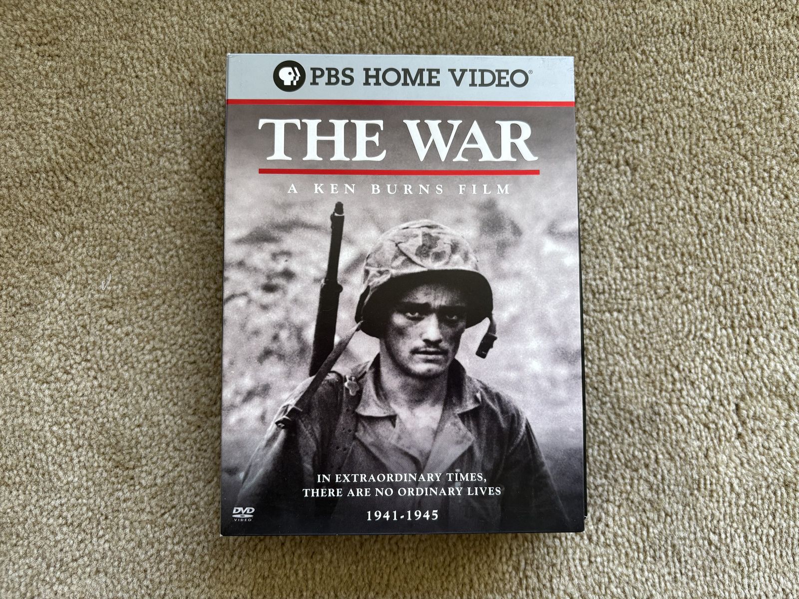The War: A Ken Burns Film (6 discs)