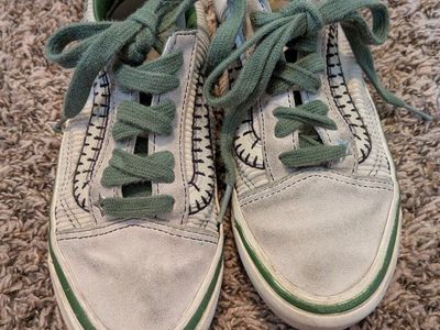 Vans Old Skool Corduroy Low Top Skate Shoes with Palm Tree and Sun Details Girls Shoes White
