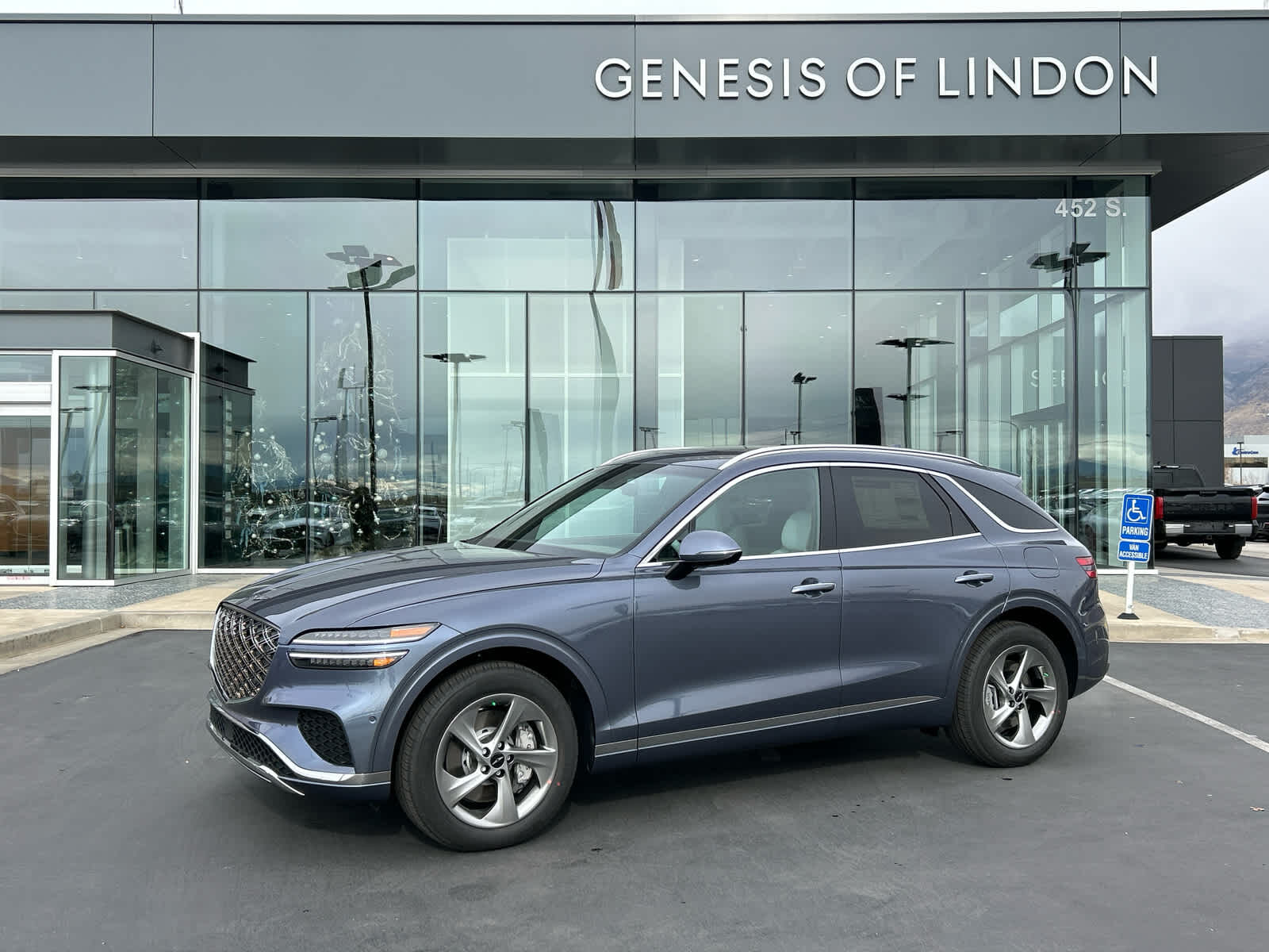 2026 Genesis GV70 2.5T Advanced