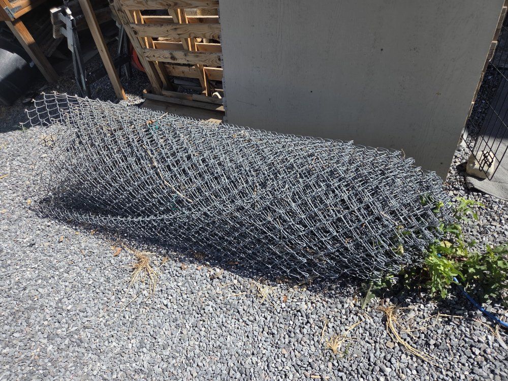 Chain Link Fence Material - Galvanized Mesh Roll, Metal Posts.