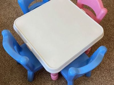 Darling Vintage Victorian Little Tikes Table and Chairs