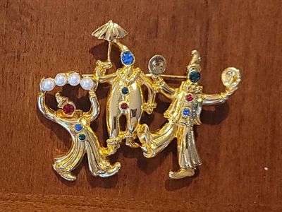 Vintage JJ Parade of Clowns Brooch Pin Gold Tone with Glass Rhinestones and Faux Pearls
