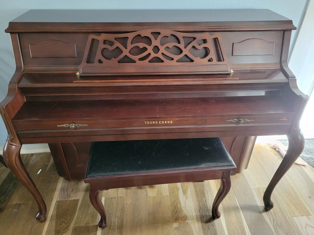 Main image 4