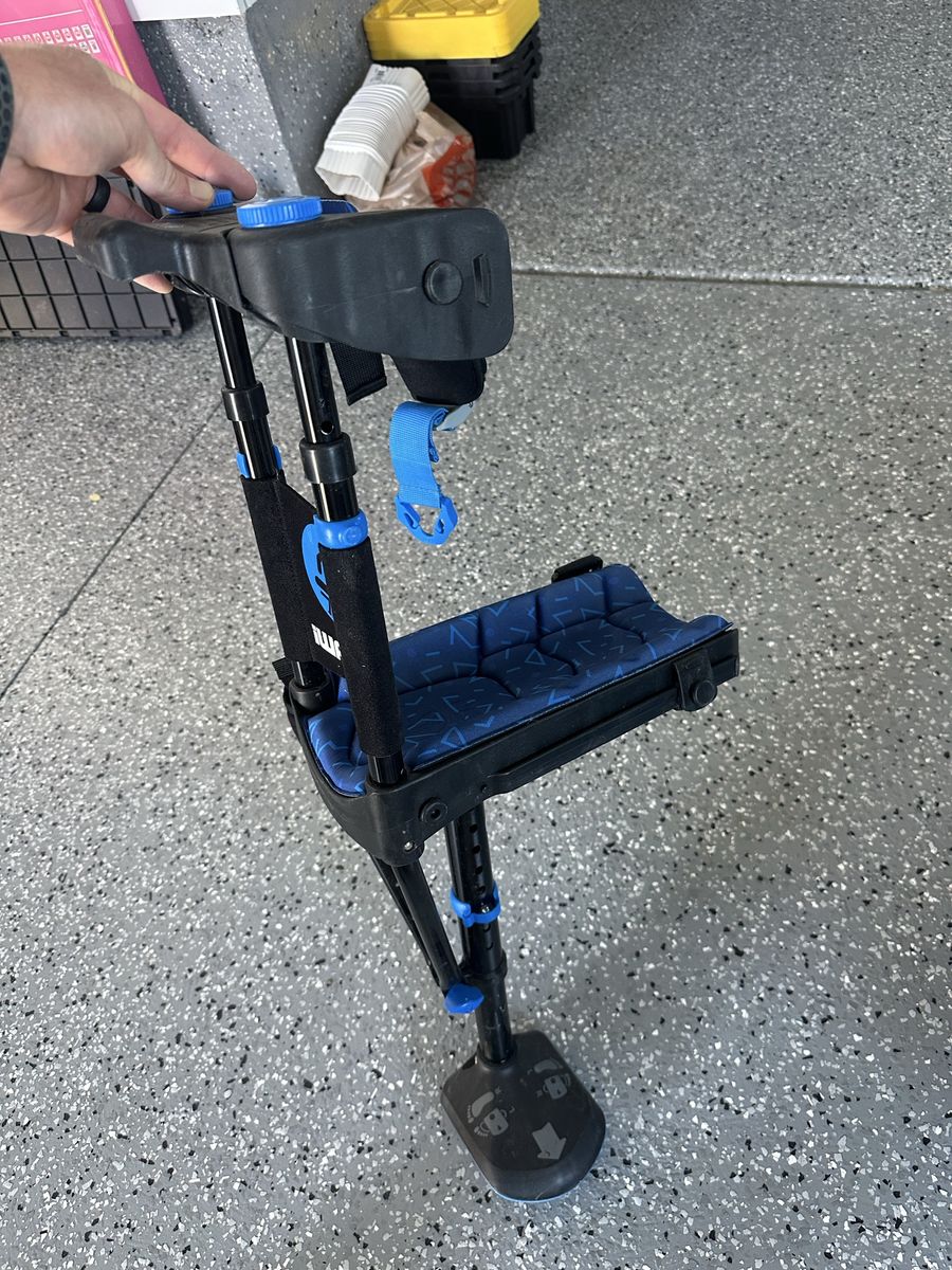 iWALK 2.0 Hands-Free Crutch Knee Walker Scooter Alternative