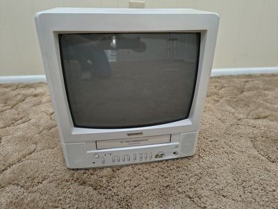 Working! Toshiba CRT TV/VCR Combo 13 in w/remote