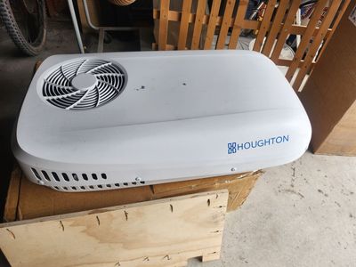 RecPro / Houghton Roof Top RV AC Air Conditioner White 9.5k BTU Low Profile with cover