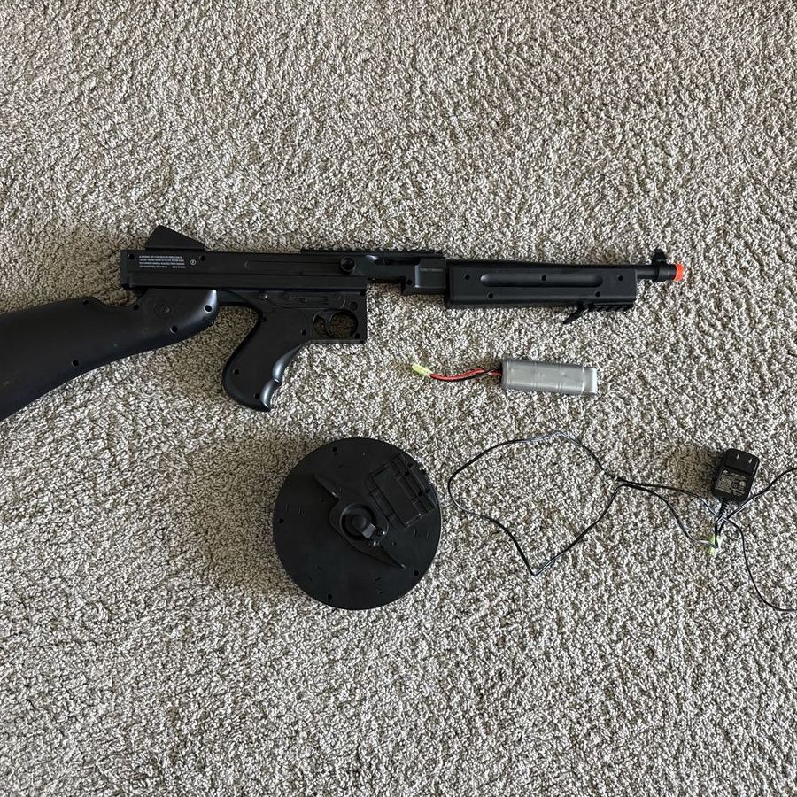 Game Face Airsoft Tommy Gun with Drum Mag, battery, and charger
