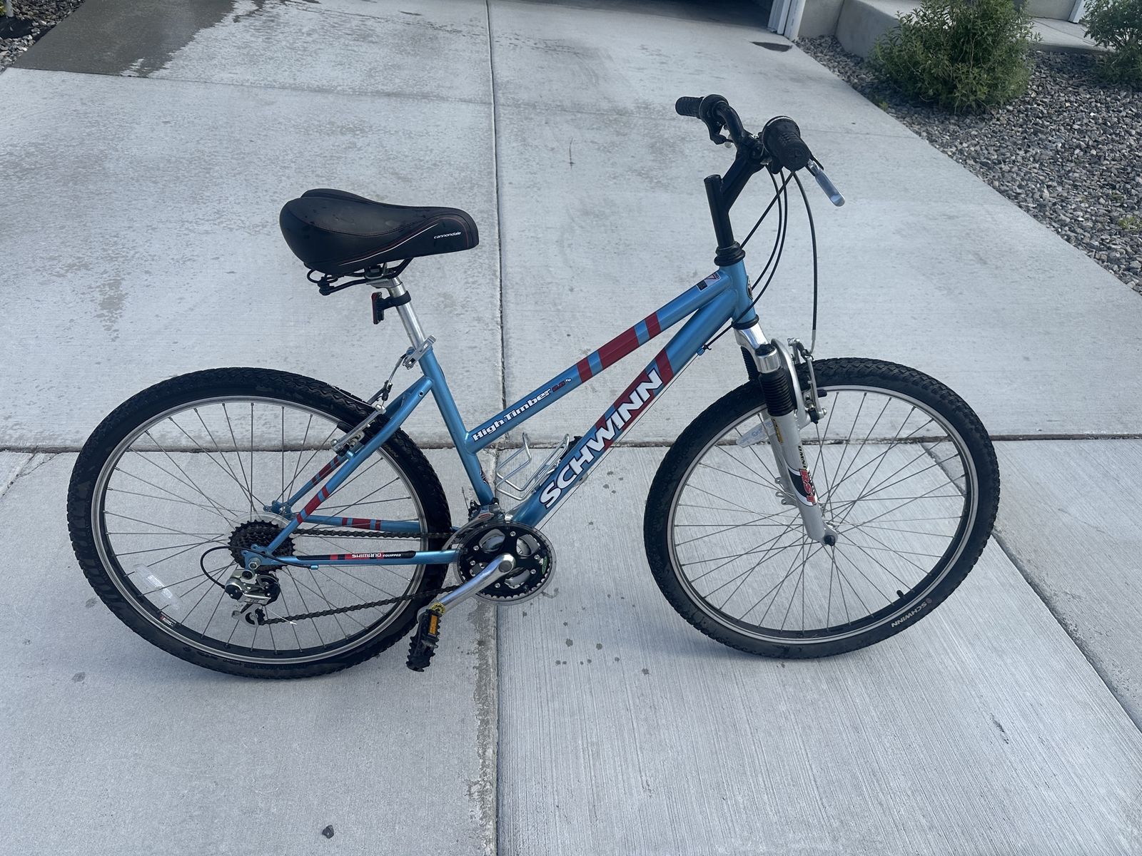 26’’Schwinn High Timber 2.6FS bike very good shape