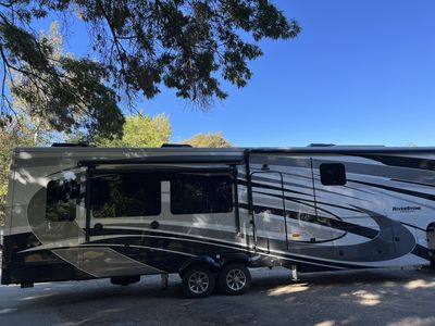 2021 Riverstone Legacy Fifth Wheel