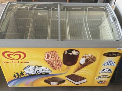Ice cream freezer