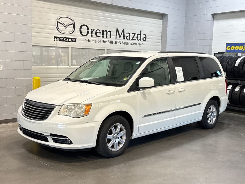 2013 Chrysler Town and Country Touring