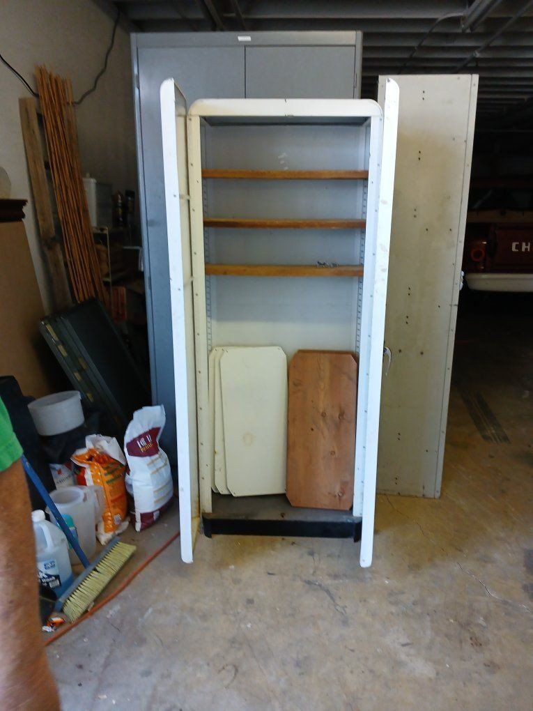 Main image 3