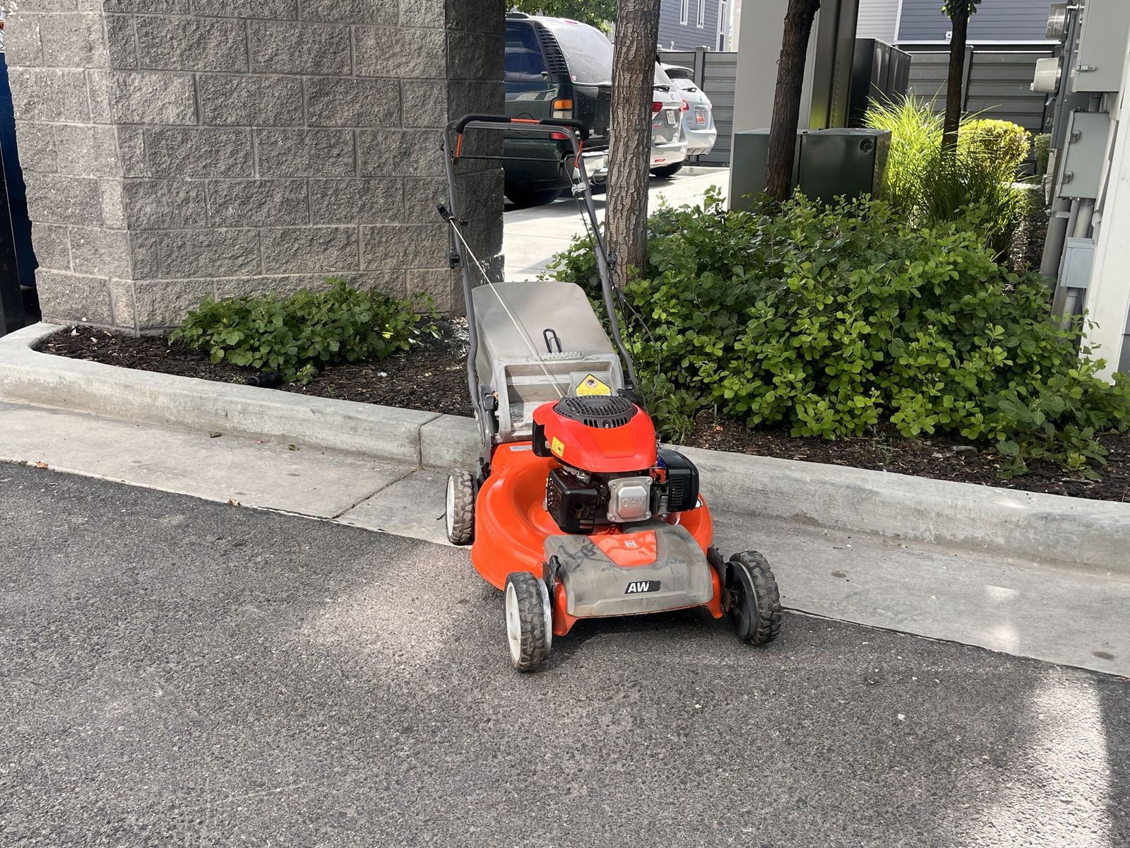 Husqvarna Self propelled Lawn Mower