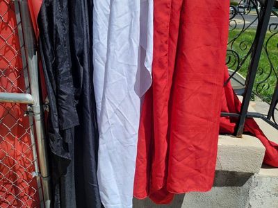 3 long table cloths