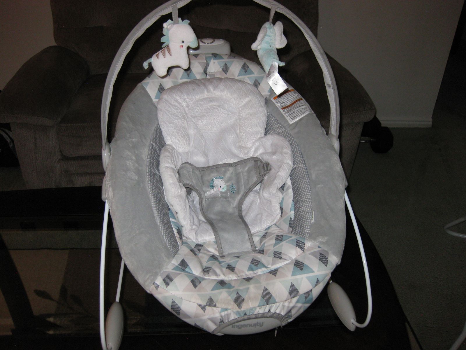 Ingenuity Baby Bouncer Seat with Toy Bar and Harness - Gray/Blue Geometric