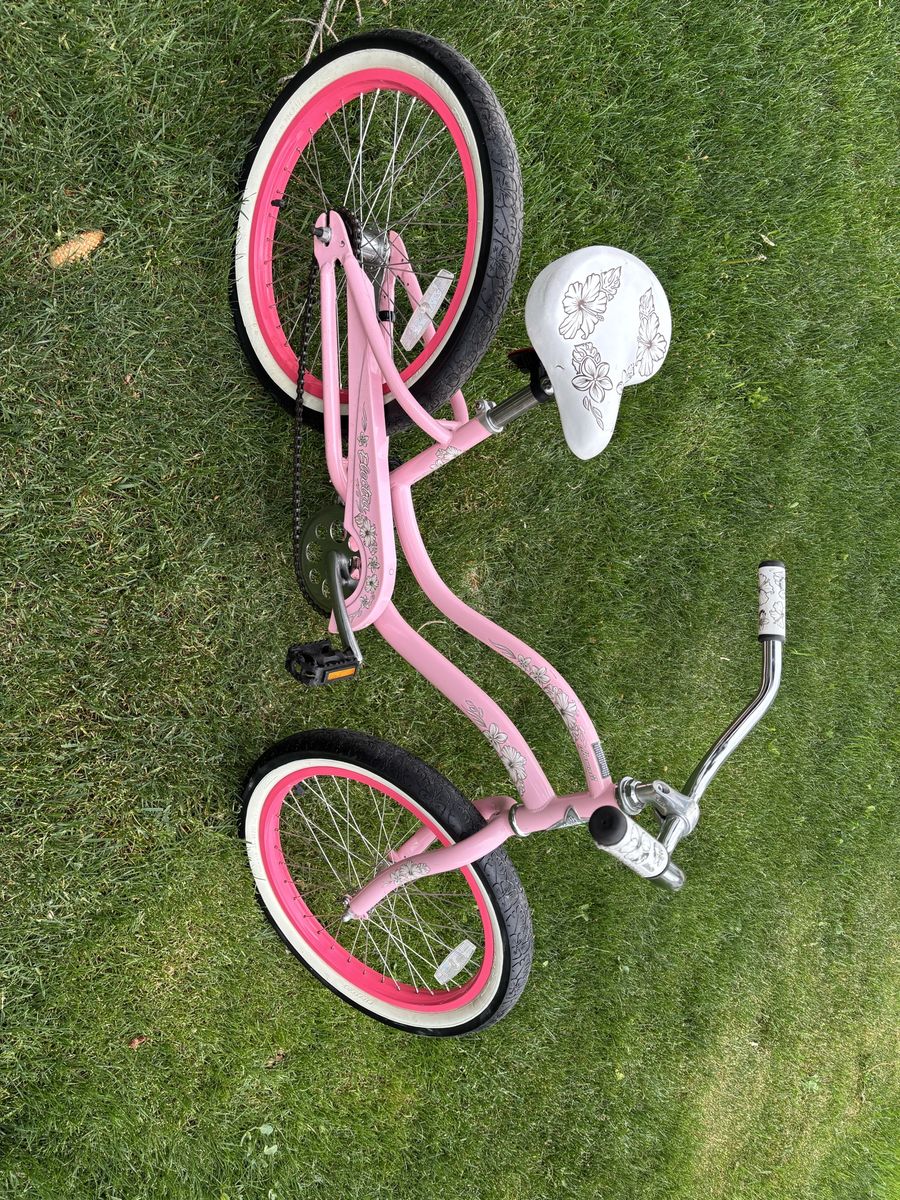 ELECTRA  beauty in pink kids bike for your 6 to 10 years old rider insuperbcondition first 60.00 cash will take it  cash only