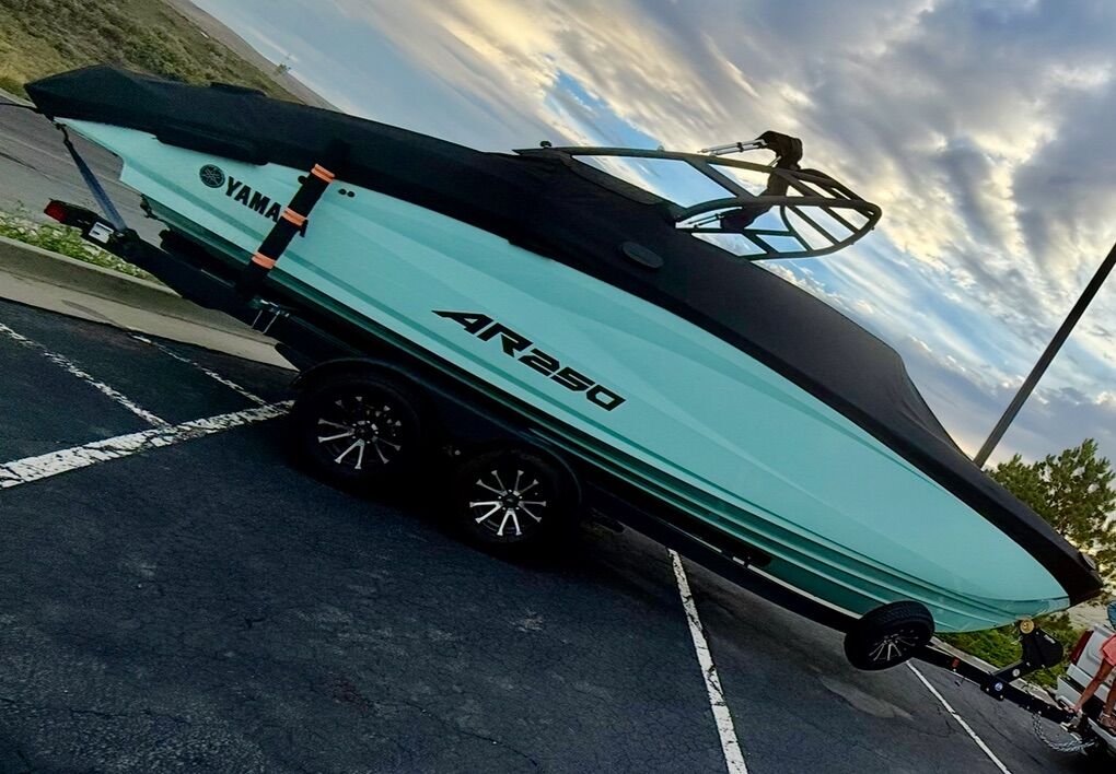 2024 YAMAHA AR 250 TWIN ENJINE JET BOAT