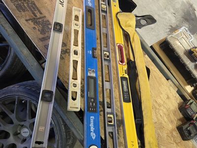 Digital and normal levelers OPEN TO CASH OFFERS FOR ALL