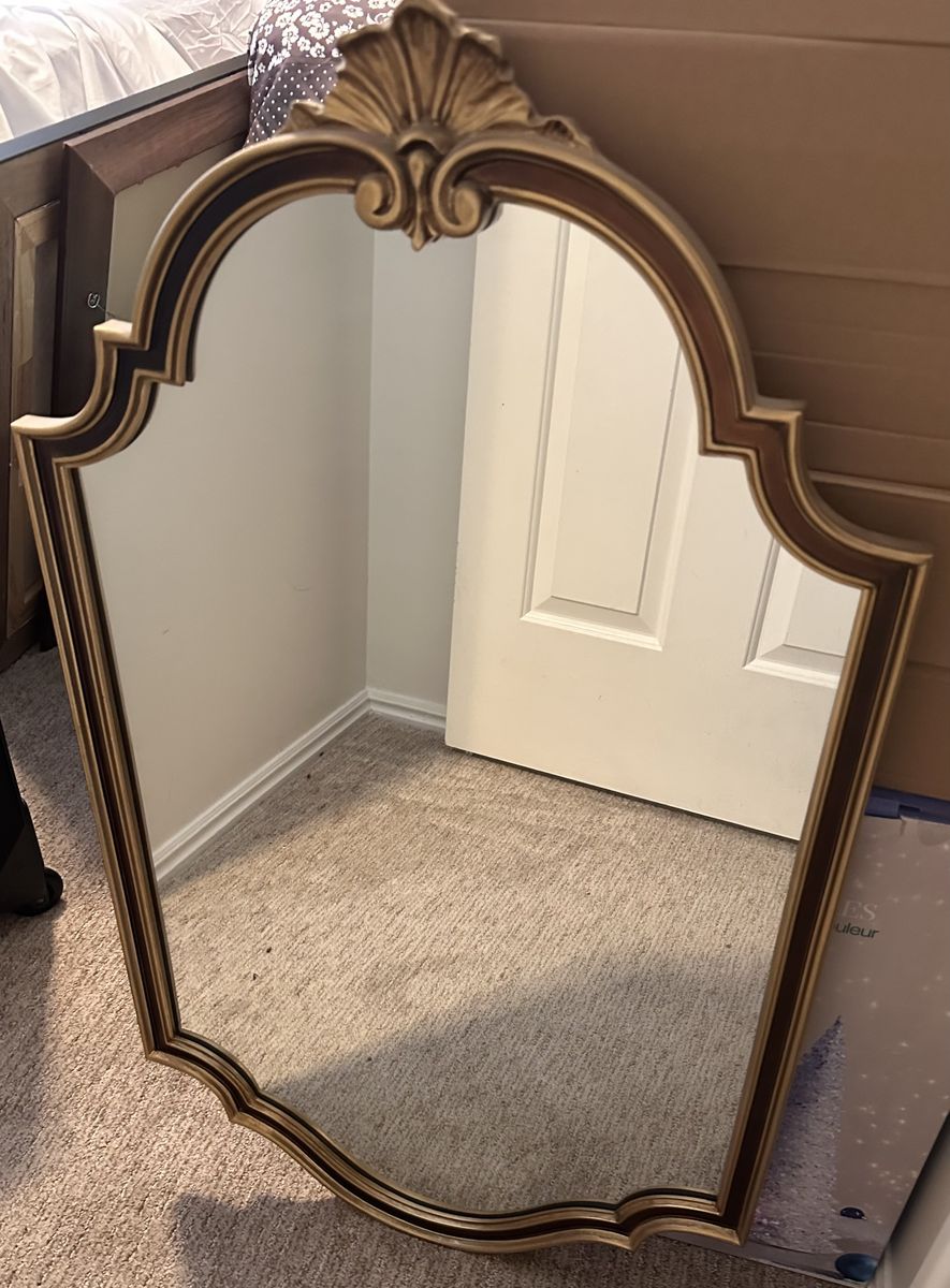 Gorgeous Heavy Duty Vintage Mirror W/ Sculpted Gold Frame!