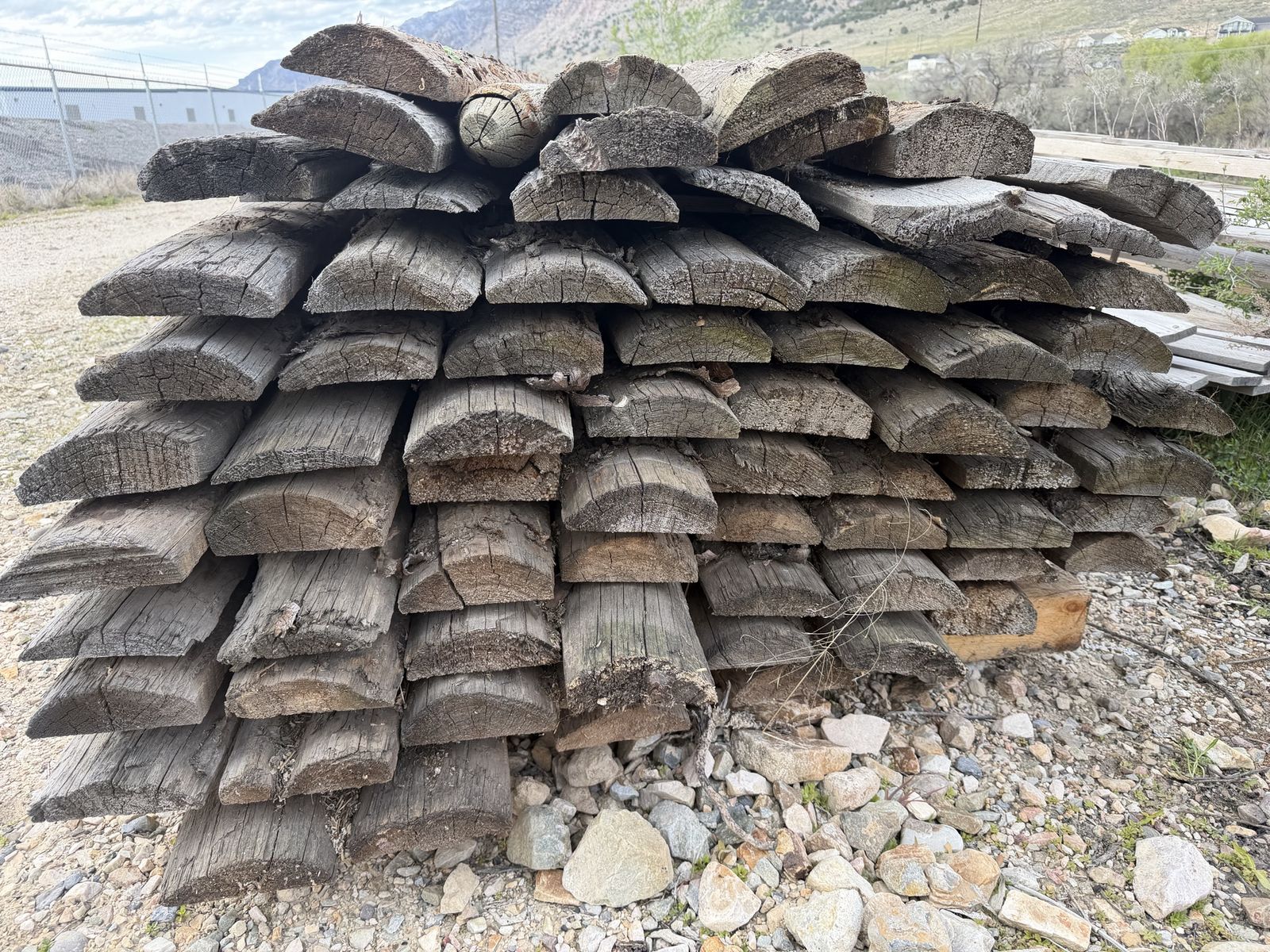 Log Face Siding / Split Log Siding