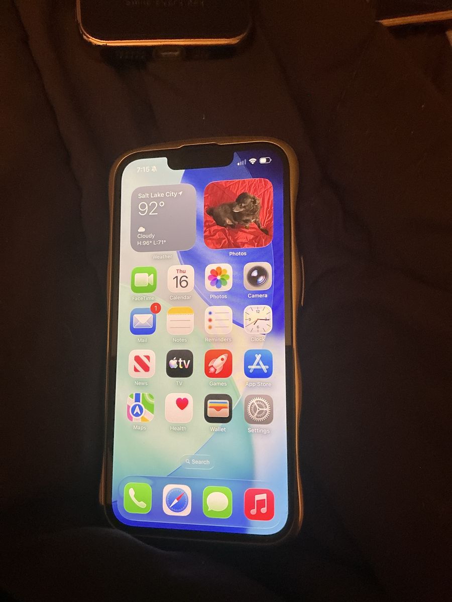 Apple iPhone 16e-Boost Mobile locked