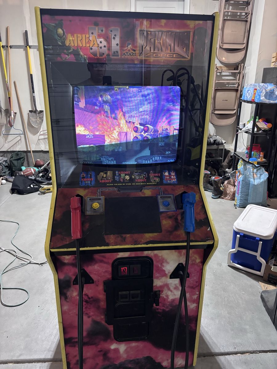 Atari Area 51 Maximum force arcade in working condition