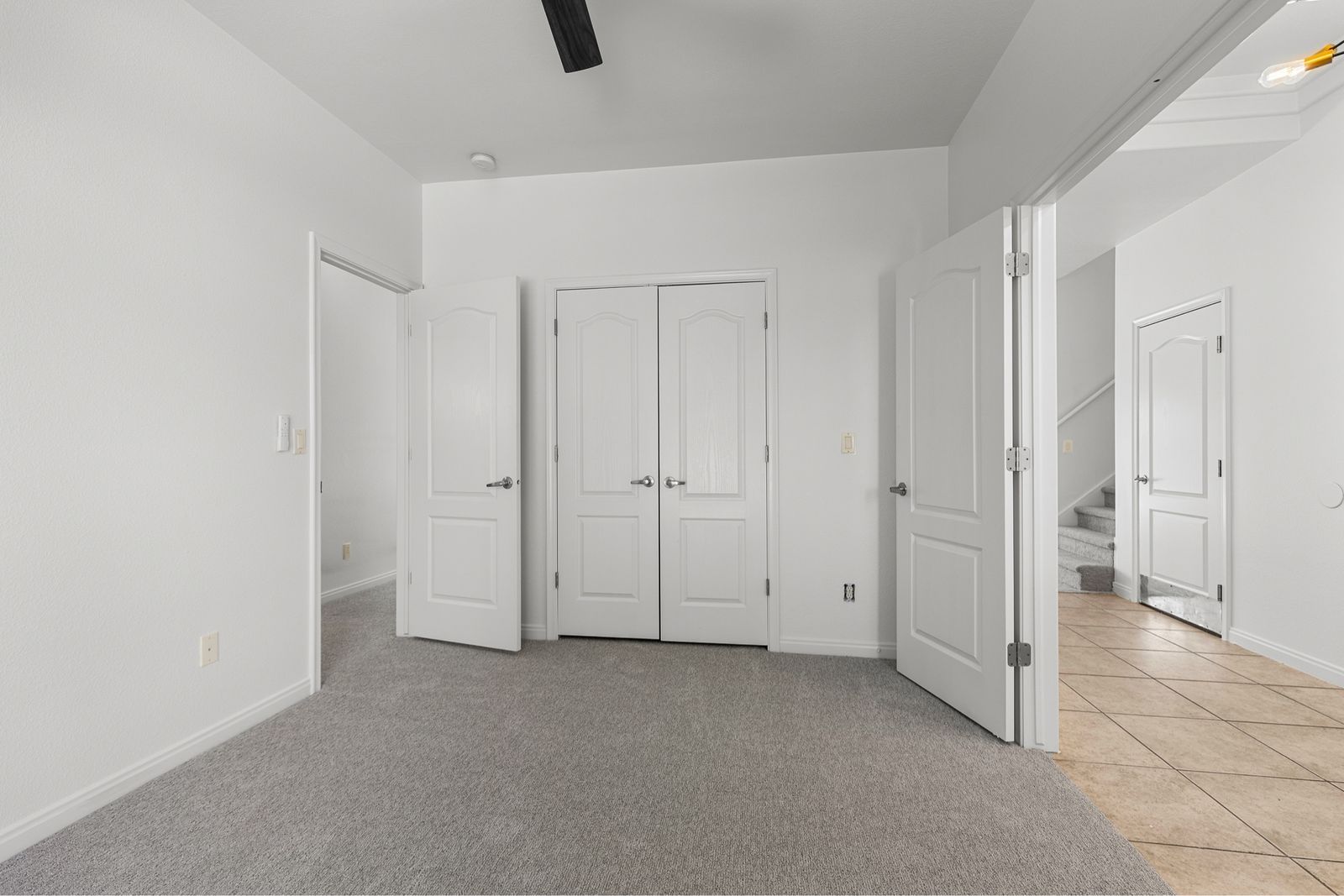 Main image 6