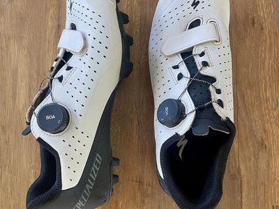 Specialized Recon 2.0 Mountain Bike Shoes White Black BOA Closure Women’s size 39.5