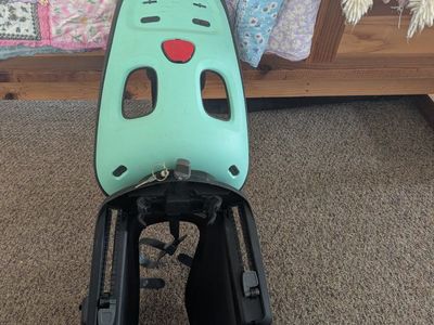 Thule Yepp Child Bike Seat - Black/Mint Green Rear-Mounted