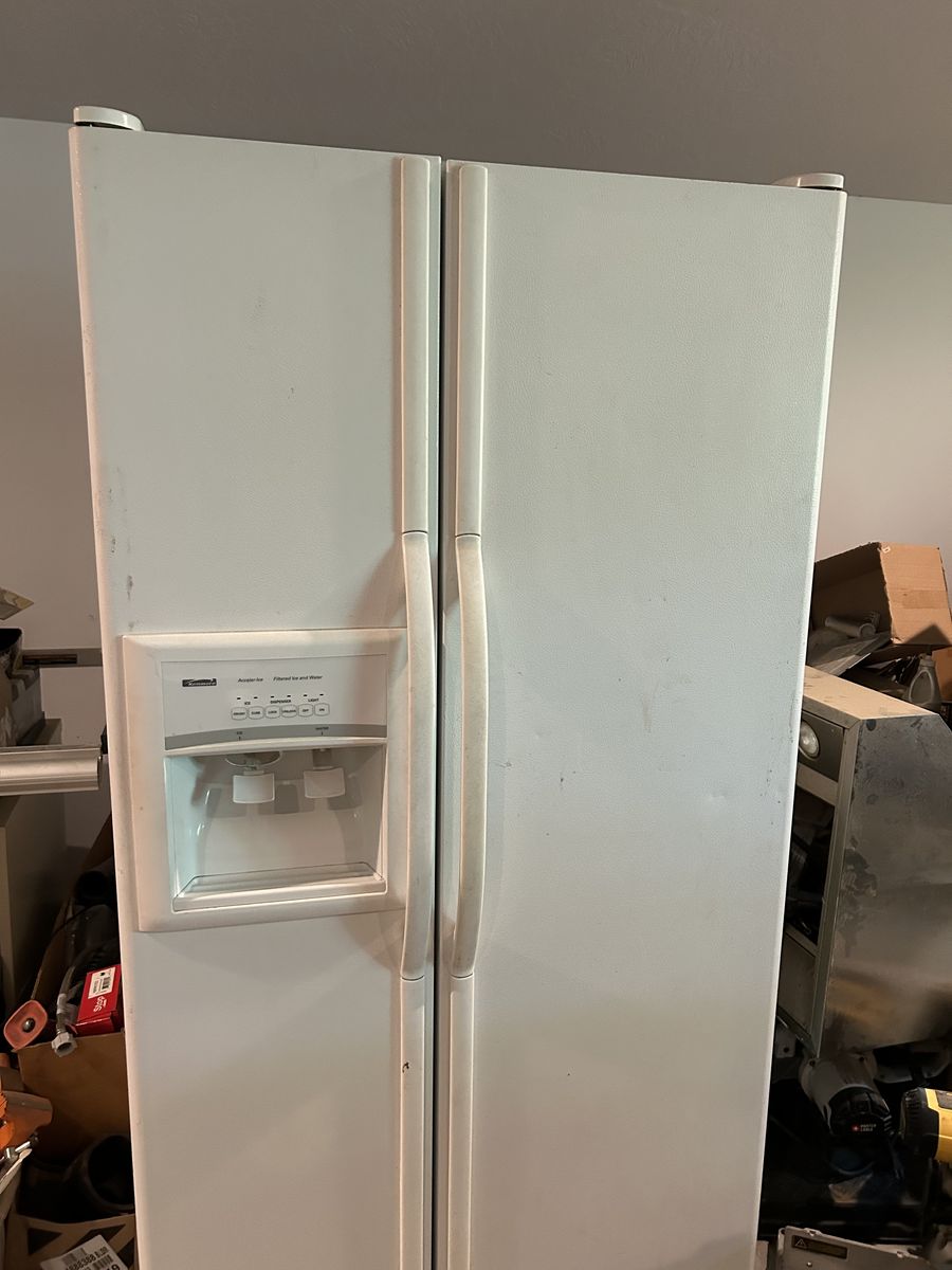 Side by side refrigerator